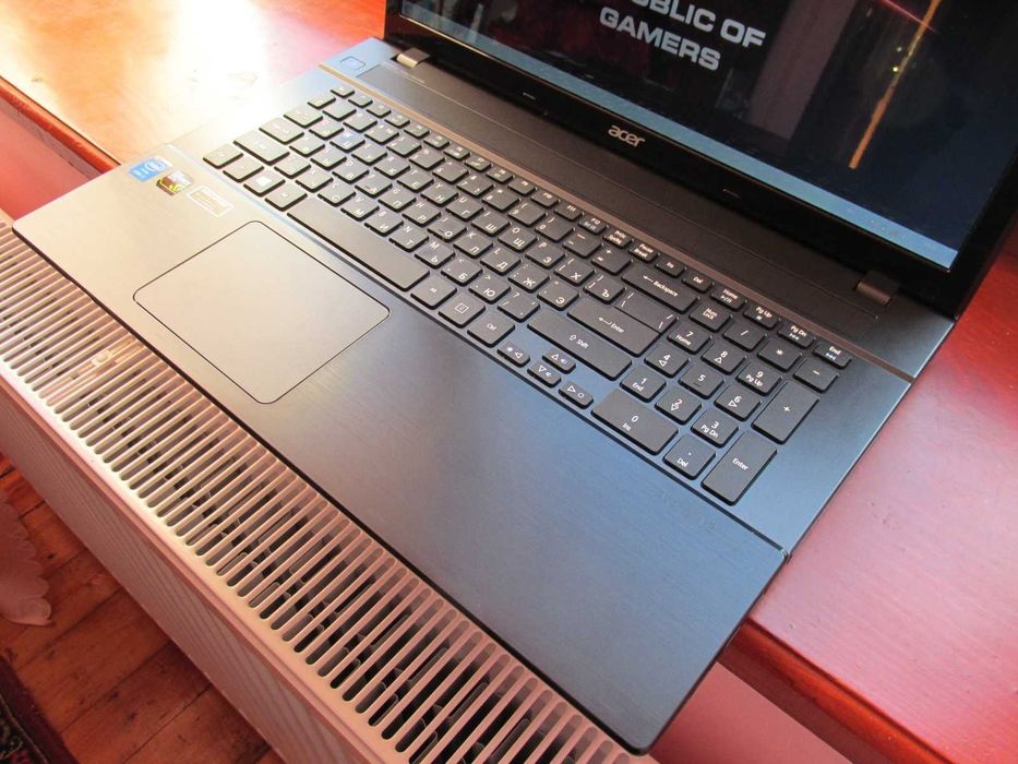 ІГРОВИЙ Великий 17.3"/+i7-8 ядр 3.4GHz+GTX 4Gb 128bit nVidia Geforce+16Gb, Ноутбук