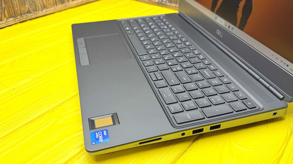 Супер Ціна! Потужний Професійний Ноутбук Dell Precision 7560 /Core i7-11850H/Quadro T1200 4 GB
