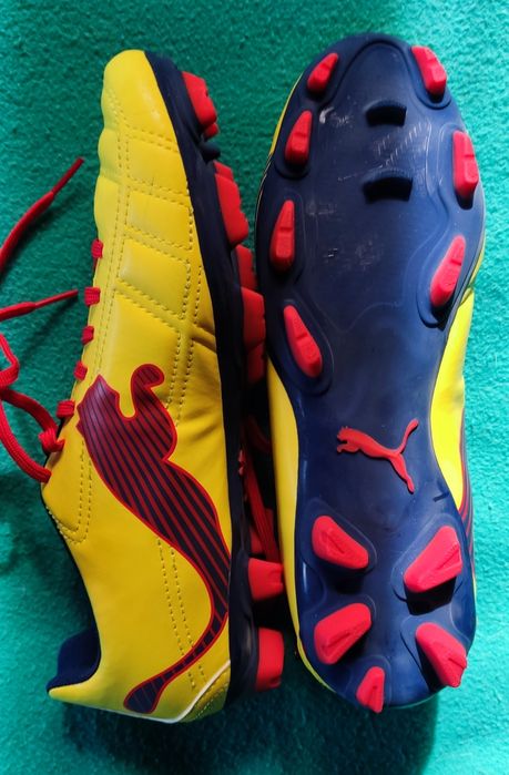 Chuteiras de futsal e futebol Puma e outras novas!