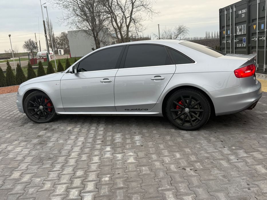 Продам Audi a4 b8