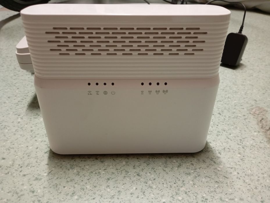 Router LTE model MF258