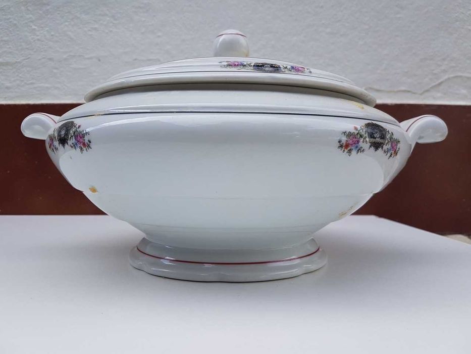 Terrina antiga da Candal