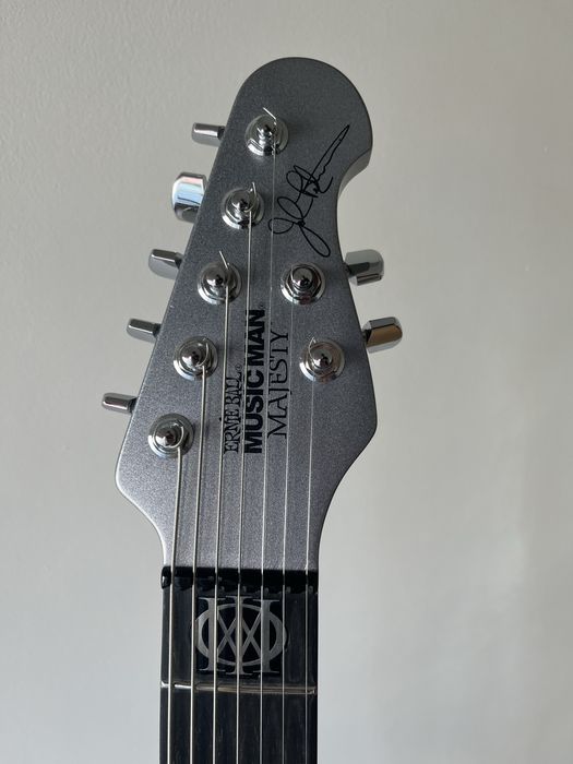Ernie Ball MusicMan Majesty 7 Silver Lining (2014)