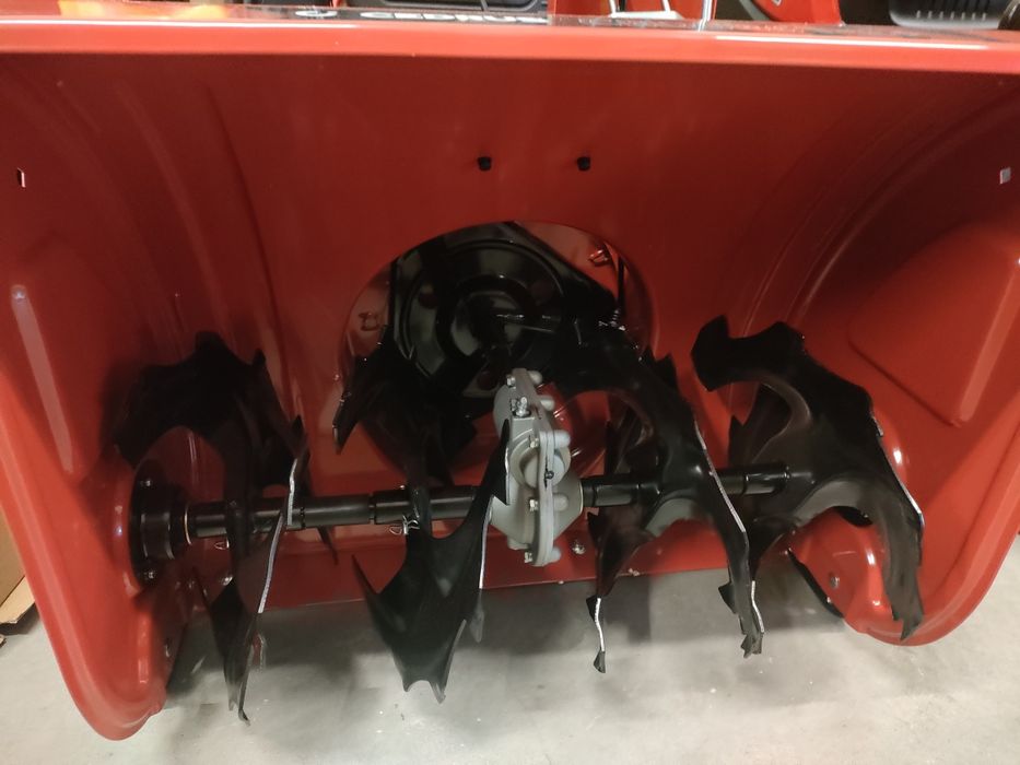 Odśnieżarka spalinowa Cedrus SB61-E+ z elektrycznym startem