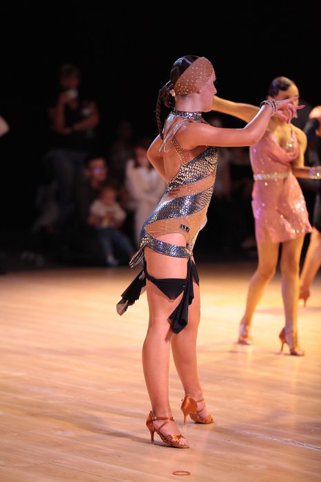 Сукня для танців латини