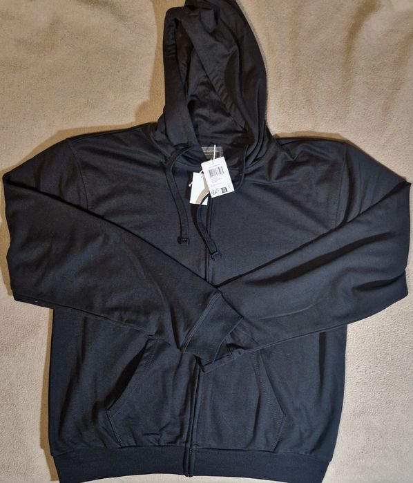 Sweartshirt camisolas com capuz novo a estrear xxl n 52-56
Para desocu