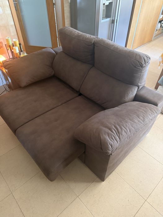 Sofa novo castanho