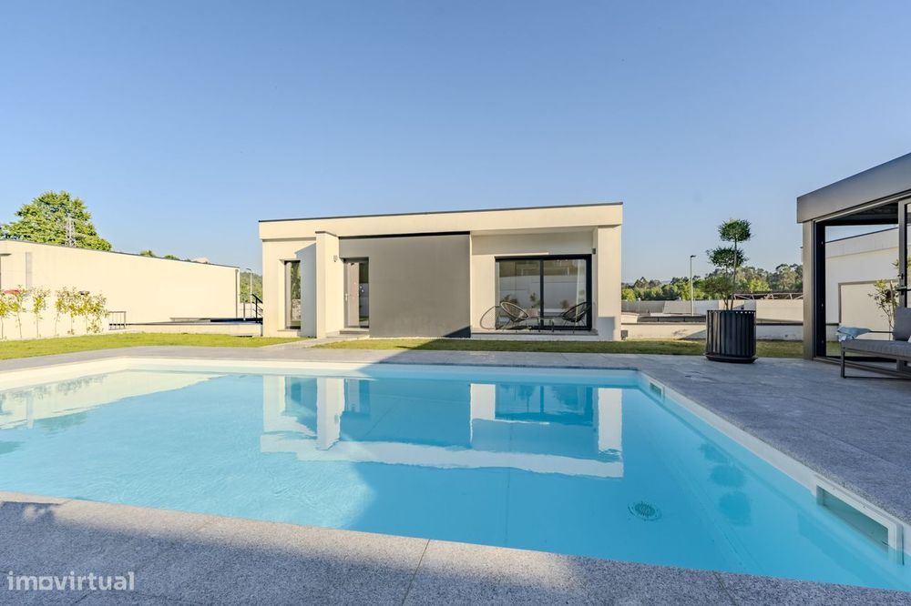 Moradia T3 Isolada com Jardim e Ar Condicionado