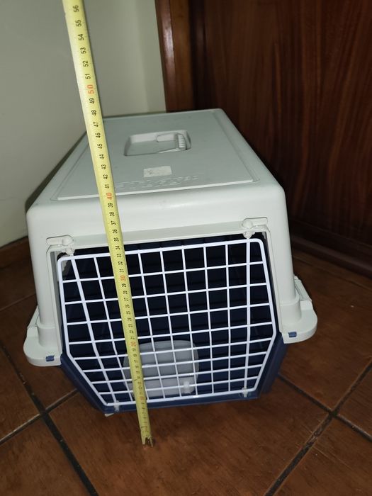Transportadora de animais em muito bom estado