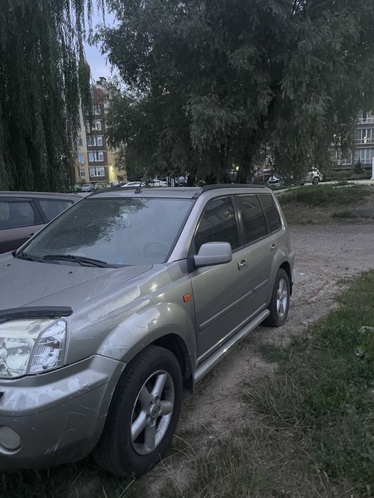 Продам Nissan x-trail 2003 року, 2.0 бенз. автомат