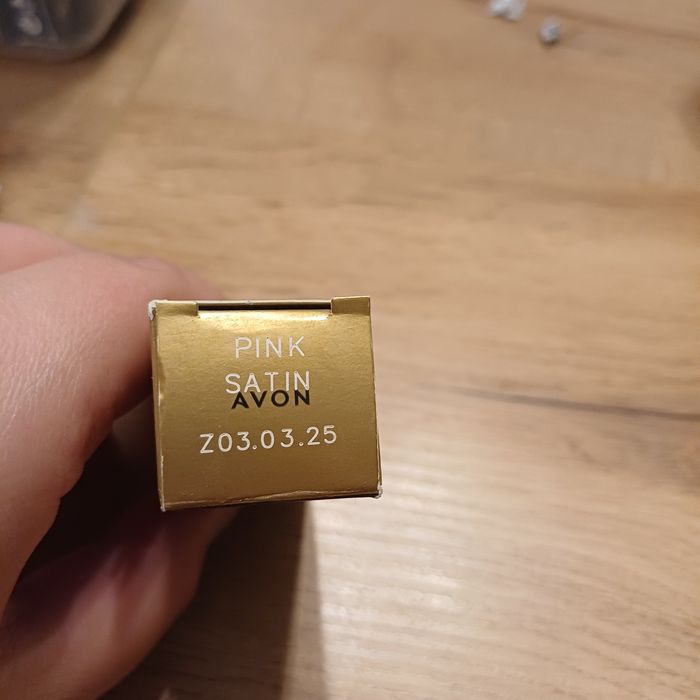 szminka pink satin luxe avon