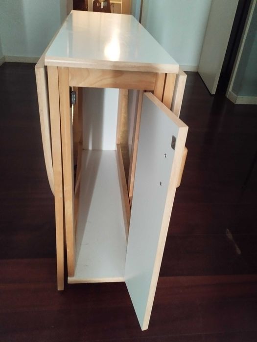 Mesa de Cozinha ou Sala com 4 cadeiras (conjunto)