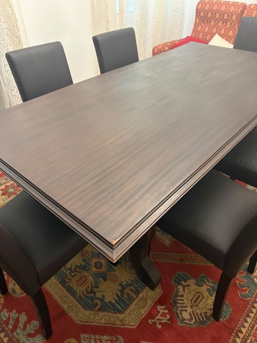Mesa de sala (em madeira)