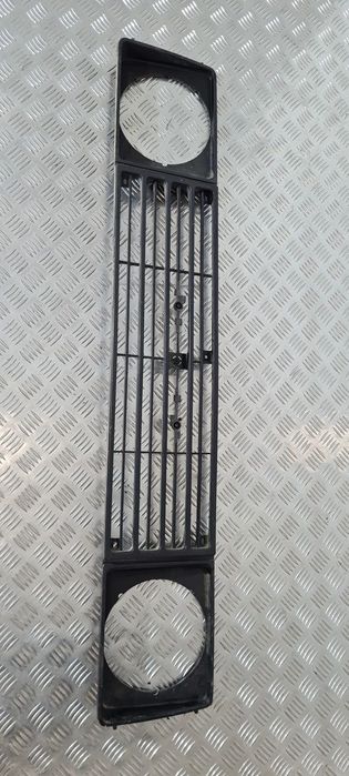 Suzuki Samurai Grill Atrapa