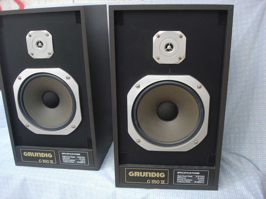 Colunas GRUNDIG de 2 vias G-350 ll