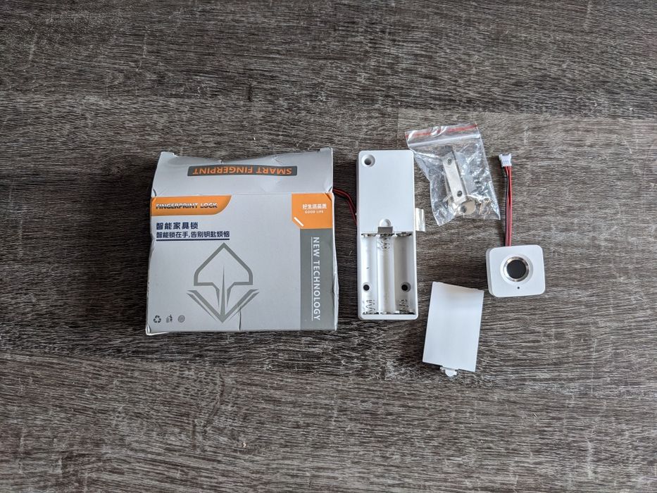 Смарт замок с отпечатком пальца.