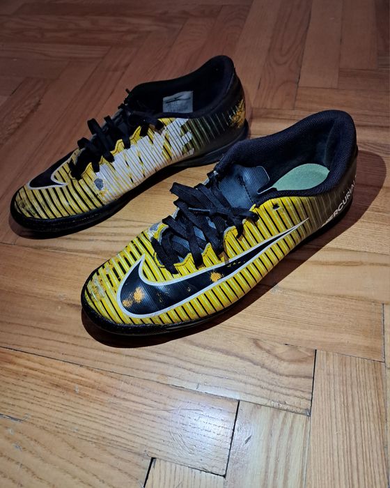 Сороконожки, бутсы, копы, футзалки Nike MercurialX Victory VI TF.