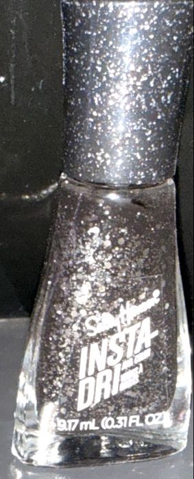 Sally Hansen 2 lakoery do paznokci 483 i 565
