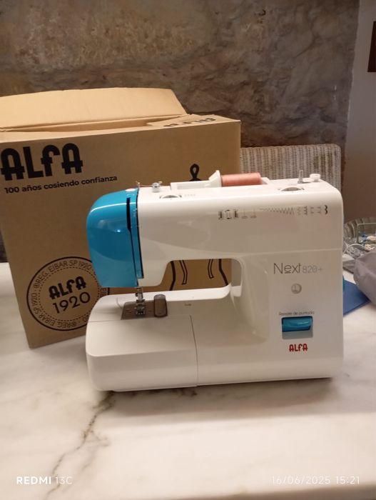 Maquina de costura Alfa