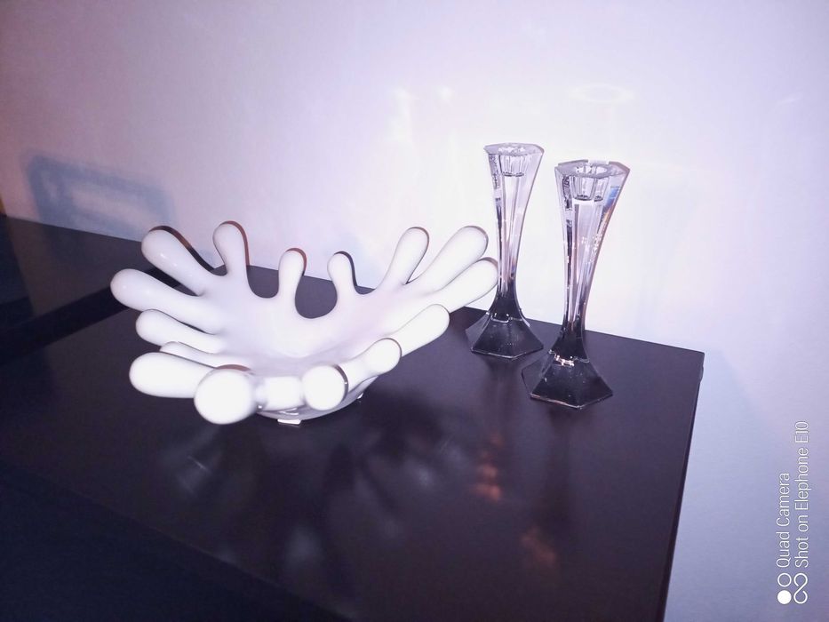 Várias peças decorativas