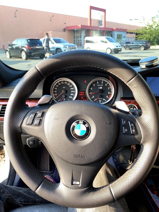 BMW E90 328xi 2010 3.0I