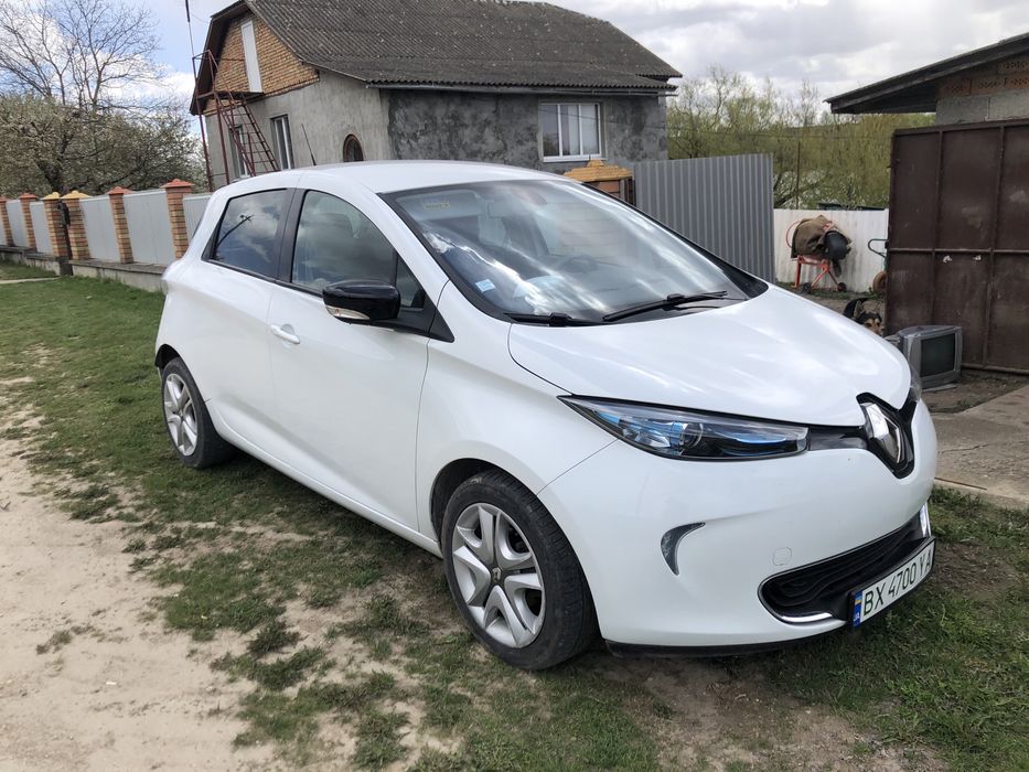 Renault Zoe 41квт 300км