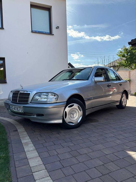 Mercedes-Benz W202