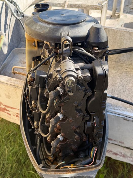 Motor TOHATSU para Barco