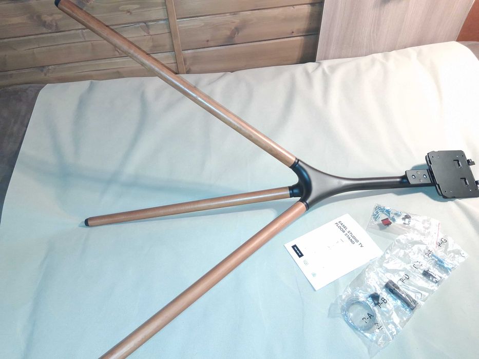 N252 Nowoczesny Stojak Do Telewizora Easel Studio TV Floor Stand FS12