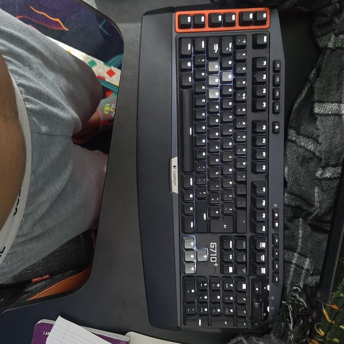 computador asrock 3.1 GHz + monitor+teclado