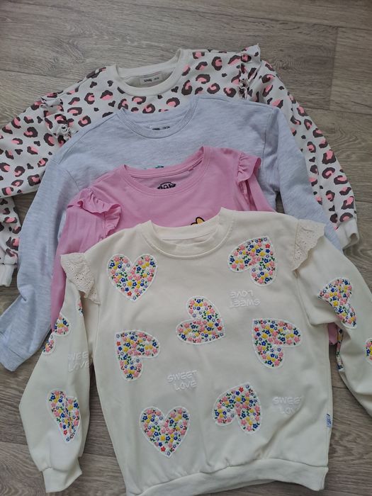 Продам дитячі кофтинки на дівчинку