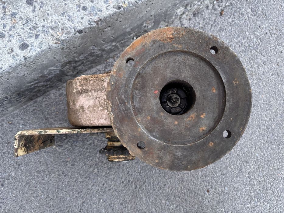 Кутовий редуктор