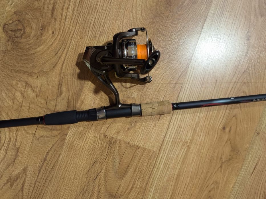 Cana Shimano e carreto sem uso