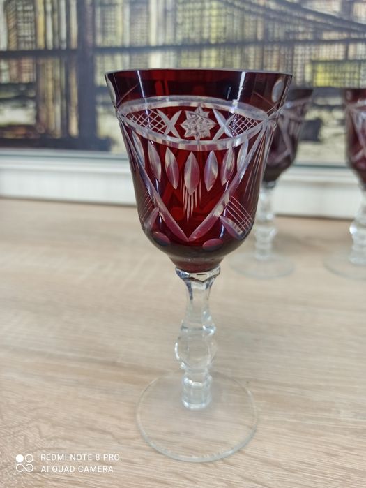 Komplet kryształowych kieliszków – rubinowe, ręcznie szlifowane