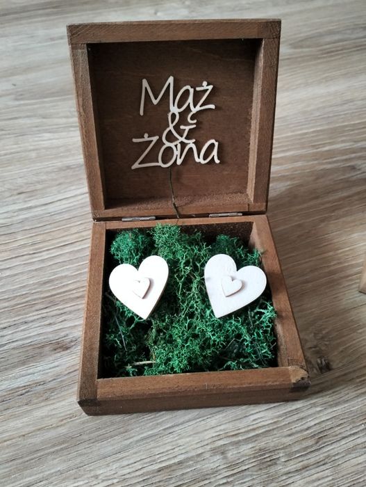 Pozostałości po weselu, plan stołów pudełko na koperty, obrączki ślub