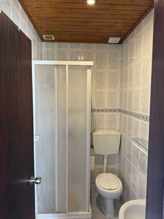Alugo quarto suite