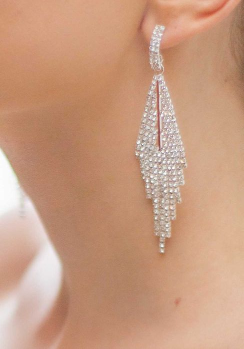 Весільна сукня з трендовими рукавчиками б/у, сережки , туфлі