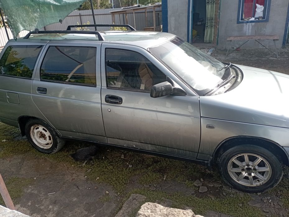Продам машину 2111