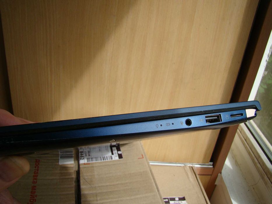 AsusZenBook14 UX433FN i7-8565U/16GB/512Gb М2/Nvidia GeForce MX150(2Gb)
