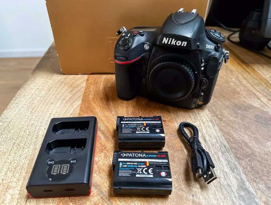Câmara Nikon D800 - Full frame CMOS + extras
