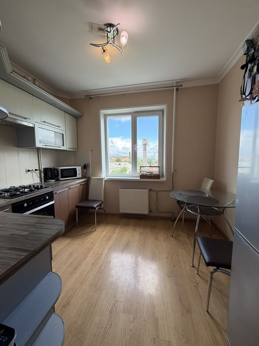 Продам 3-кімнатну квартиру в центрі міста - View 2