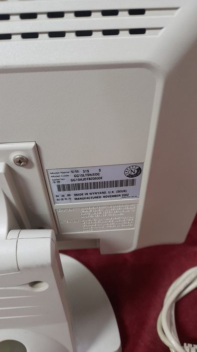 Ecrã de computador como novo.