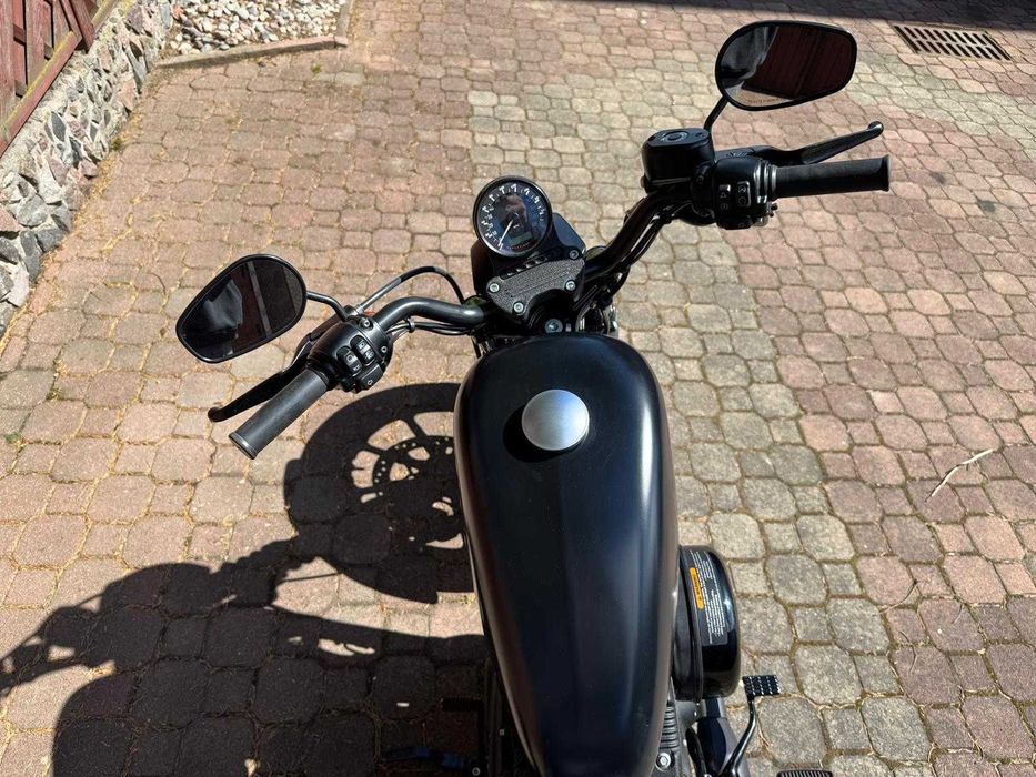 HARLEY-DAVIDSON Iron XL883 rok 2022