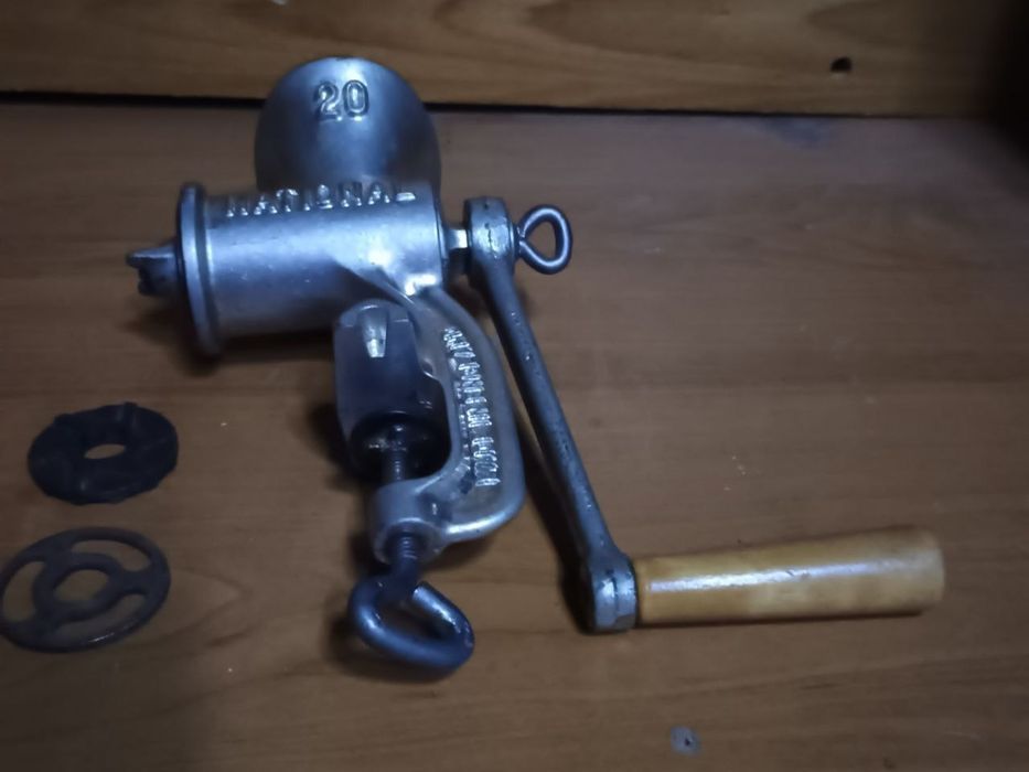 Винтажная мясорубка National Spong производство Англия