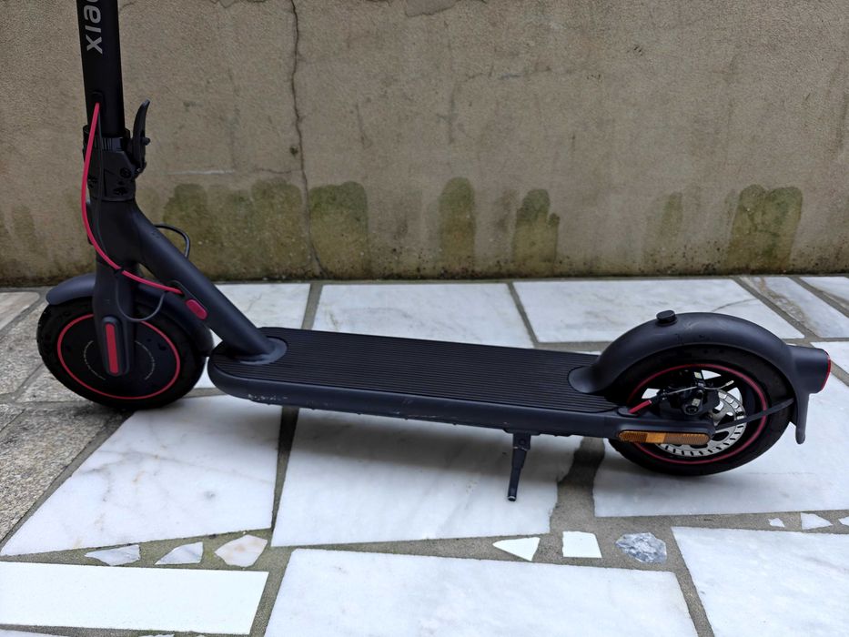 Vendo Trotinete Elétrica XIAOMI MI Electric 4 Pro (350 W - Autonomia: 55 Km - Preta)
