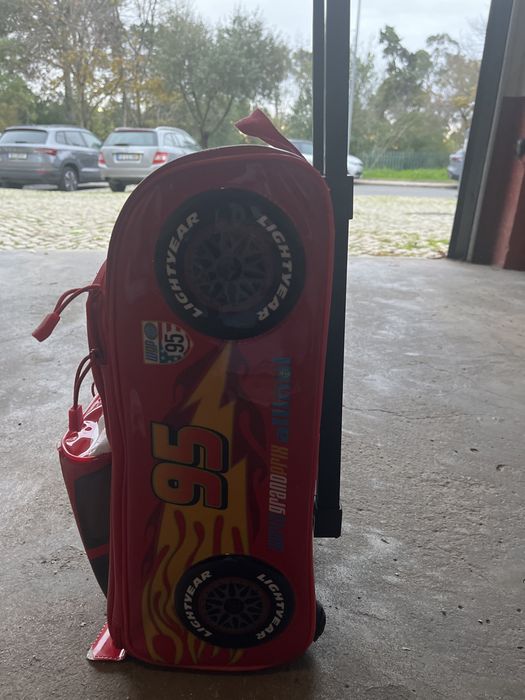 Trolley de viagem faisca