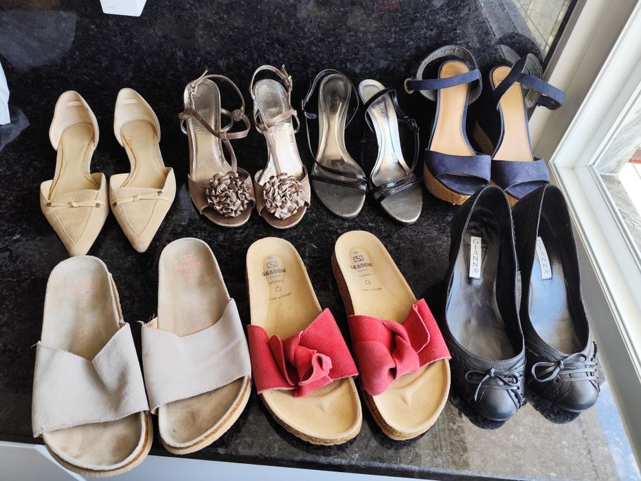 Sandálias 7 pares - 20€