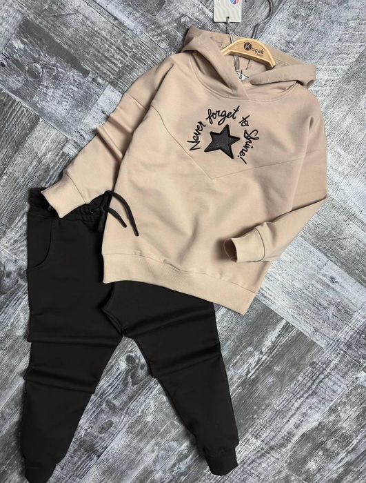 Bawełniane dresy dla dziewczynki