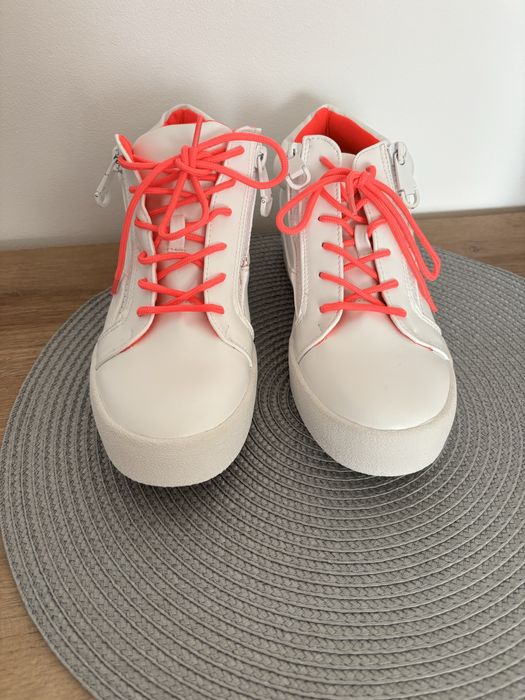 Buty sneakersy nowe r.37
