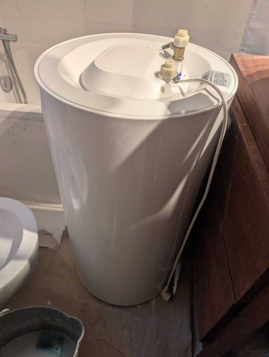 Termoacumulador Ariston LYDOS Wi-Fi 100L — 2 anos, como novo